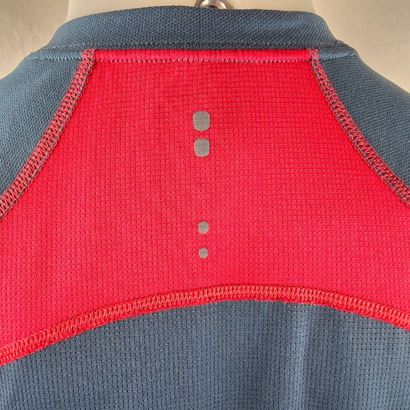 The North Face Shirt Mens Medium Gray Red Performance Outdoors Crew Neck Hiking - Picture 10 of 16